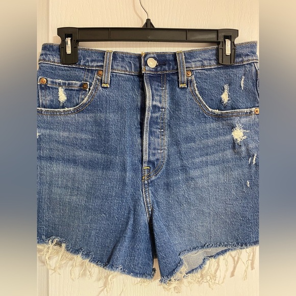 Levi’s Ribcage High Rise Cut Off Button-fly Denim Jean Shorts Size 28 - Picture 7 of 16